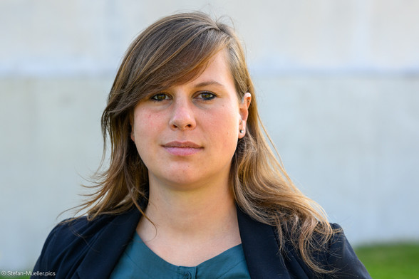 Hauptkommissarin Chiara Malz (32) bei der Letzten Generation für Vernetzung mit der Polizei verantwortlich. Nach der Pressekonferenz der Letzten Generation vor der anstehenden Protestwelle im September, Kanzleramt, Berlin, 08.09.2023